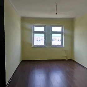 Täze Ahal (Büzmeýin Gress)