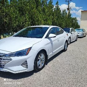 Hyundai Elantra 2019