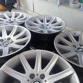 bmw 19 disga raznasirokiy