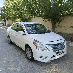 Nissan Versa 2016
