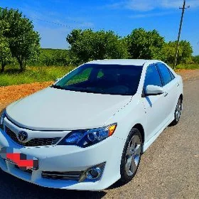 Toyota Camry 2014