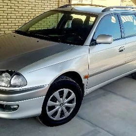 Toyota Avensis 2001