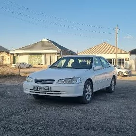 Toyota Camry 2000
