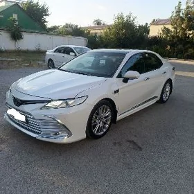 Toyota Camry 2018