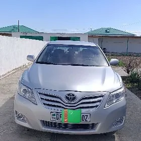 Toyota Camry 2010