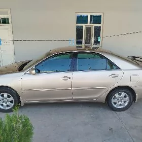 Toyota Camry 2004