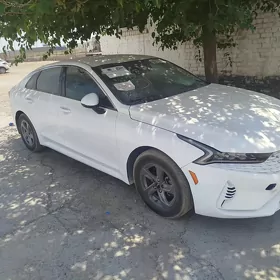 Kia K5 2023