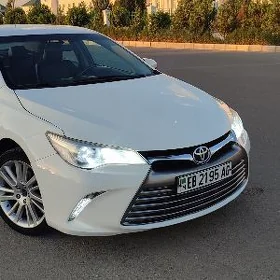 Toyota Camry 2016