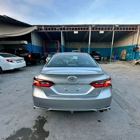 Toyota Camry 2023