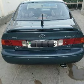 Toyota Camry 2000