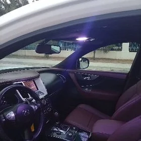 Infiniti FX 2012