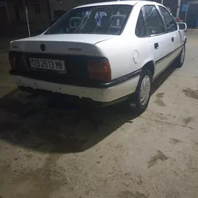 Opel Vectra 1990