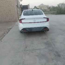Hyundai Sonata 2021