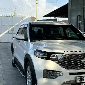 Ford Explorer 2024