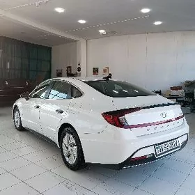 Hyundai Sonata Hybrid 2022