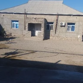 jaý