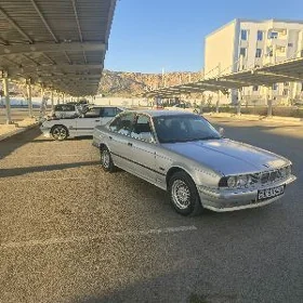 BMW 525 1990