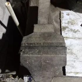 тиски большие