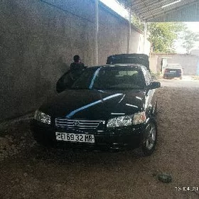 Toyota Camry 1999