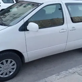 Toyota Sienna 2000