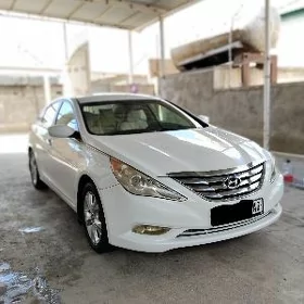 Hyundai Sonata 2011