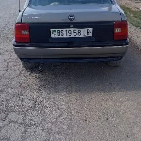 Opel Vectra 1990