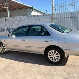 Toyota Camry 2000