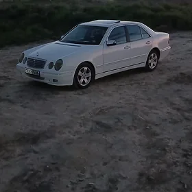 Mercedes-Benz C320 2001