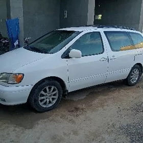 Toyota Sienna 2002