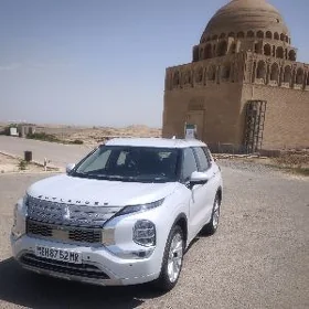 Mitsubishi Outlander 2022