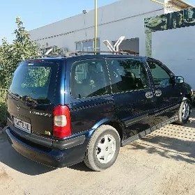 Opel Sintra 1999