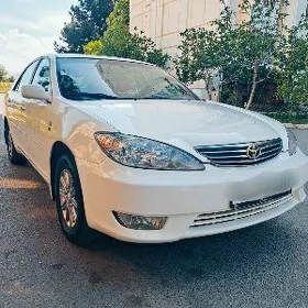 Toyota Camry 2004