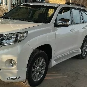 Toyota Land Cruiser Prado 2011