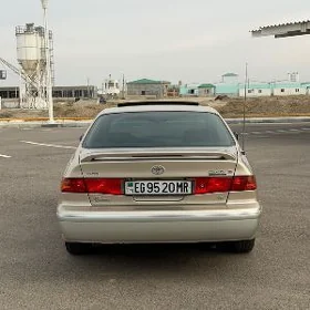 Toyota Camry 2000
