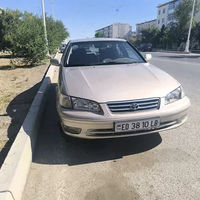 Toyota Camry 2000