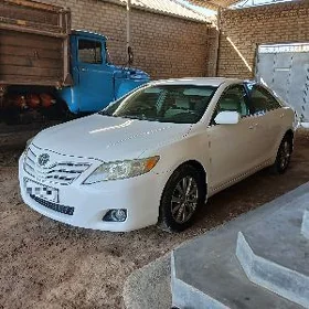 Toyota Camry 2010