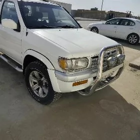 Nissan Pathfinder 1998