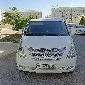 Hyundai H-1 2011