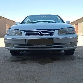 Toyota Camry 1999