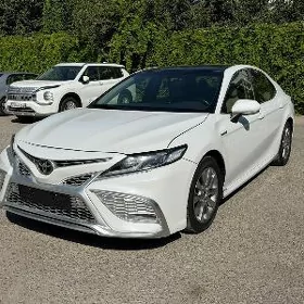 Toyota Camry 2021
