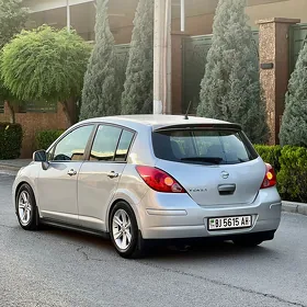 Nissan Versa 2010