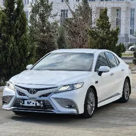 Toyota Camry 2020