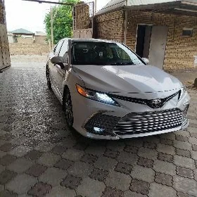 Toyota Camry 2023