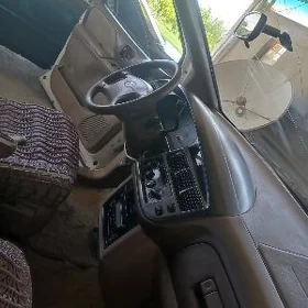 Toyota Sienna 2000