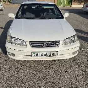 Toyota Camry 1999