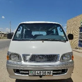 Toyota Hiace 2002