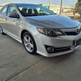 Toyota Camry 2013