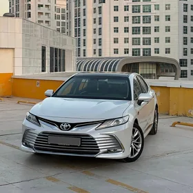 Toyota Camry 2024