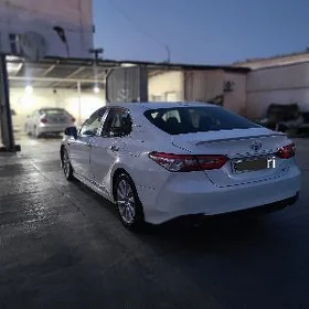 Toyota Camry 2020
