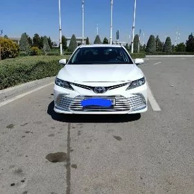 Toyota Camry 2022